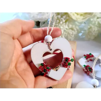 wooden-heart-with-beads-ditte-party-decorations-MP46-6