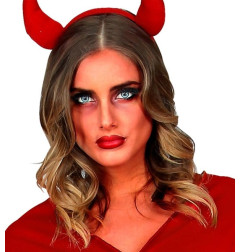 red-makeup-25g-widmann-02389-2